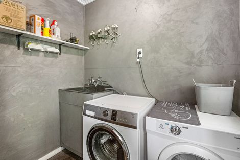 Photo of property in 17 Colquhoun Street, Glenross, Dunedin, 9011