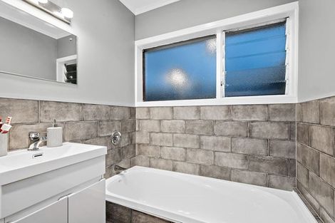 Photo of property in 45 Rehia Road, Massey, Auckland, 0614