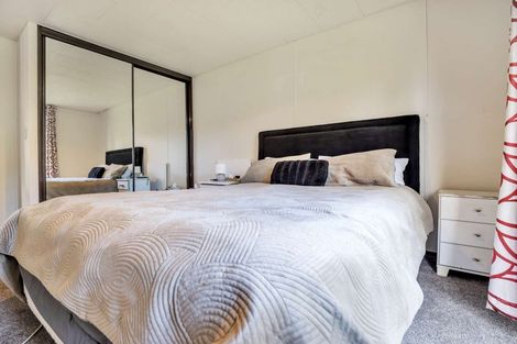 Photo of property in 32 Cemetery Road, Waiuku, 2123