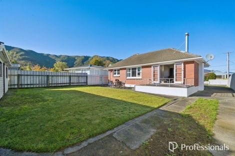 Photo of property in 38 Russell Road, Wainuiomata, Lower Hutt, 5014