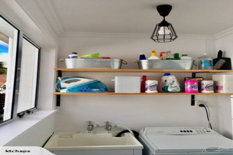 Photo of property in 22 Pilcher Crescent, Naenae, Lower Hutt, 5011