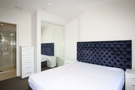 Photo of property in 585/g06 Beach Road, Rothesay Bay, Auckland, 0630
