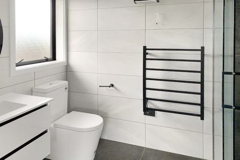 Photo of property in 8 Gladys Place, Levin, 5510