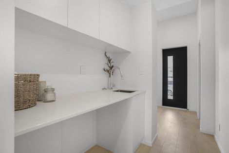 Photo of property in 2 Pascoe Avenue, Paremata, Porirua, 5026