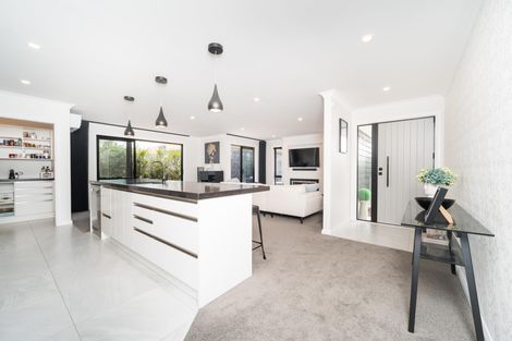Photo of property in 6 Ngaio Street, West End, Palmerston North, 4412