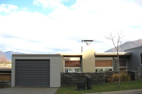 Photo of property in 21 Earnslaw Terrace, Queenstown, 9300