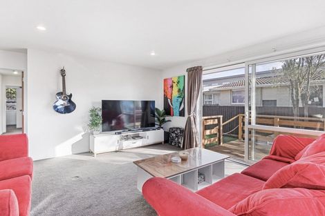 Photo of property in 2/22 Mathesons Road, Phillipstown, Christchurch, 8011