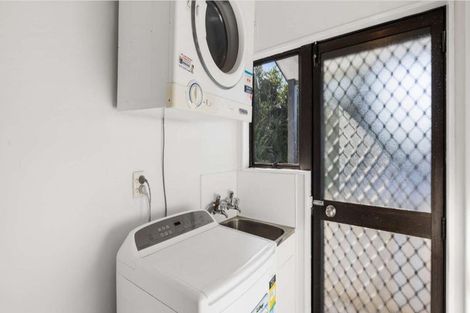 Photo of property in 2/56 Heron Avenue East, Matua, Tauranga, 3110