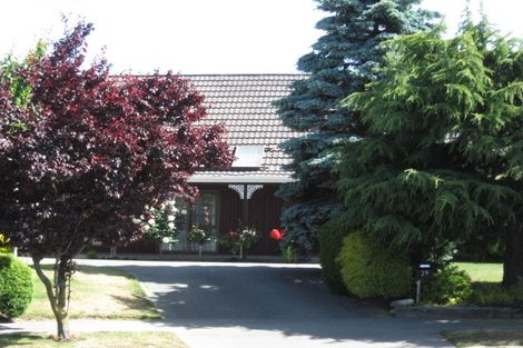 Photo of property in 29 Harkness Place, Avonhead, Christchurch, 8042