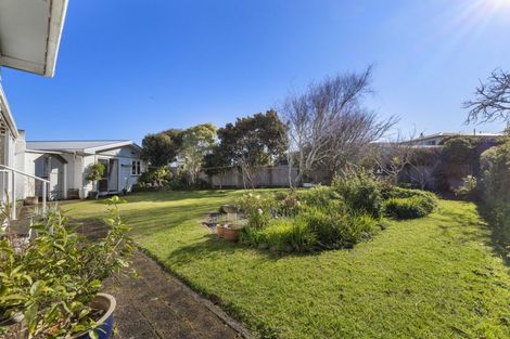 Photo of property in 8 Buckland Place, Spotswood, New Plymouth, 4310