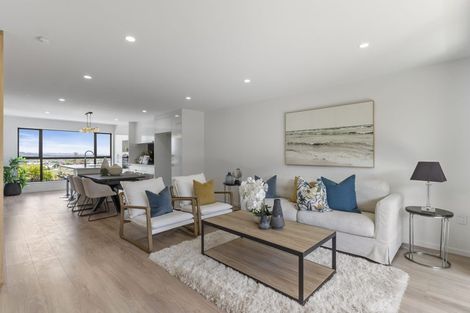 Photo of property in 8c Howe Street, Howick, Auckland, 2014