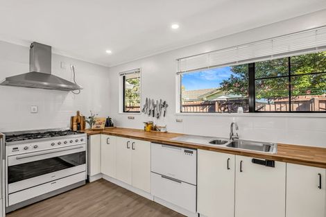 Photo of property in 64 Karnak Crescent, Russley, Christchurch, 8042