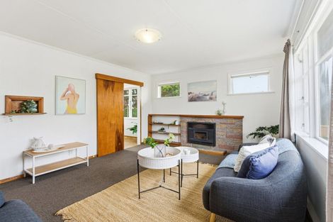 Photo of property in 15 Egmont Street, Castlecliff, Whanganui, 4501