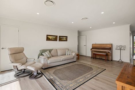 Photo of property in 22 Rose Leigh Drive, Cambridge, 3434