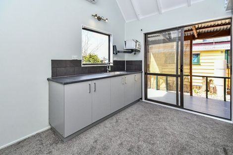 Photo of property in 120 Settlement Road, Papakura, 2110