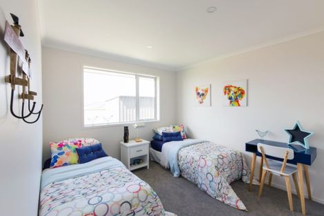 Photo of property in 9 Papaview Road, Papakura, 2110