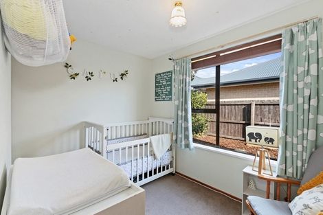 Photo of property in 22 Mchaffies Place, Wainoni, Christchurch, 8061