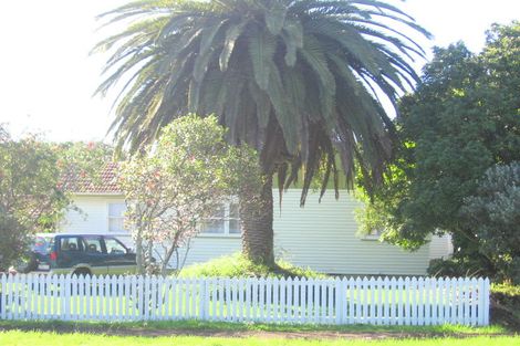 Photo of property in 25 Garelja Road, Henderson, Auckland, 0612