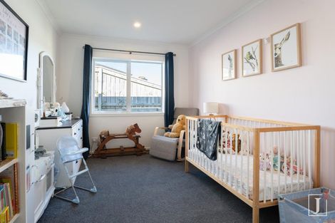 Photo of property in 7 Yorkshire Close, Whitby, Porirua, 5024