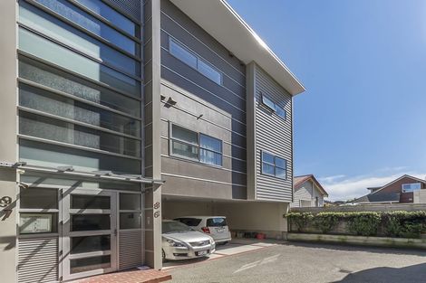 Photo of property in 8/123 The Parade, Island Bay, Wellington, 6023