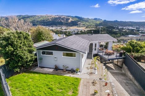 Photo of property in 2 Ash Grove, Ranui, Porirua, 5024