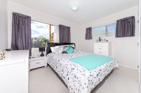Photo of property in 9a/1 Tawa Road, Te Atatu Peninsula, Auckland, 0610