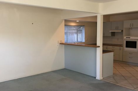 Photo of property in 2/63 Hattaway Avenue, Bucklands Beach, Auckland, 2012