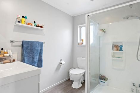 Photo of property in 56 Makora Road, Massey, Auckland, 0614