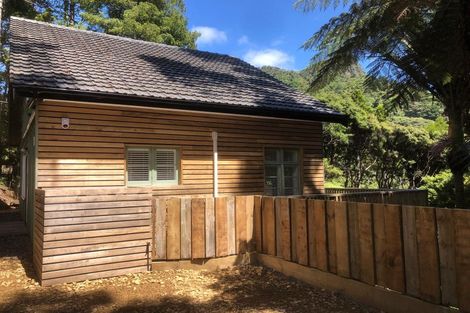 Photo of property in 53 Whatipu Road, Huia, Auckland, 0604
