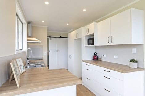 Photo of property in 8 Newlyn Place, Welbourn, New Plymouth, 4312