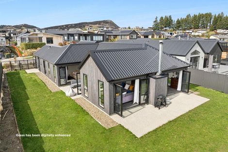 Photo of property in 37 Farrant Drive, Wanaka, 9305