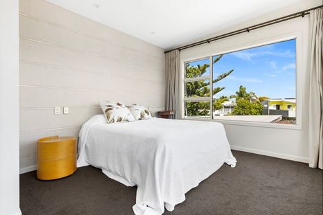 Photo of property in 60 Karewa Parade, Papamoa Beach, Papamoa, 3118