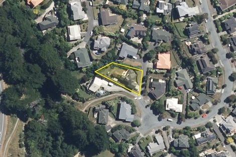 Photo of property in 28 Saunders Close, Whitby, Porirua, 5024