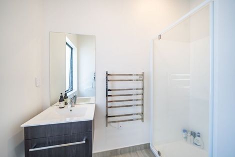 Photo of property in 62u1 Spenmoor Street, Newlands, Wellington, 6037