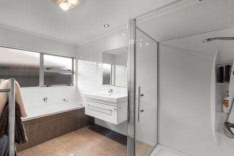 Photo of property in 20 Rosalie Terrace, Kelvin Grove, Palmerston North, 4414