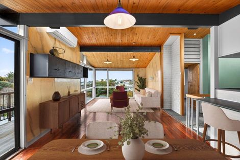 Photo of property in 17 Spencer Road, Hospital Hill, Napier, 4110