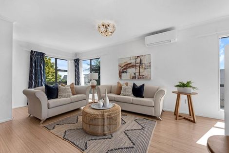 Photo of property in 22 Keri Vista Rise, Papakura, 2110