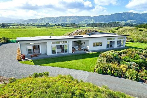 Photo of property in 25 Mahurenga Lane, Te Horo, Otaki, 5581