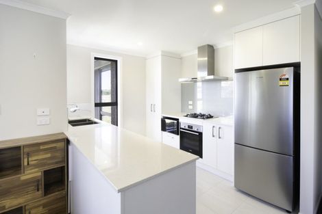 Photo of property in 82 Pragma Rise, Huntington, 3210