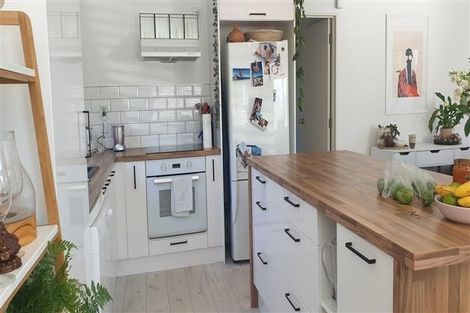 Photo of property in 12 Ngarimu Place, Mount Maunganui, 3116