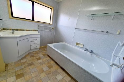 Photo of property in 218 Maidstone Road, Avonhead, Christchurch, 8042