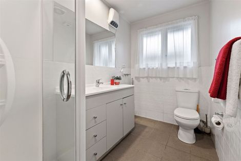 Photo of property in 2/102 Mcleod Road, Te Atatu South, Auckland, 0610