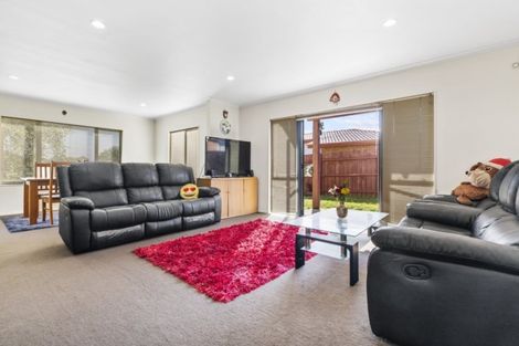 Photo of property in 2 Whitbourne Heights, Manurewa, Auckland, 2105
