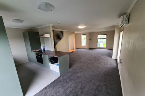 Photo of property in 38 Verdale Circle, Glen Eden, Auckland, 0602