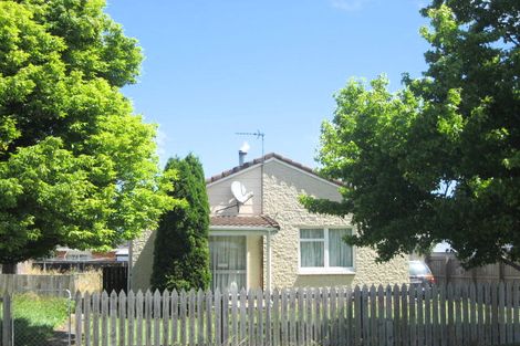 Photo of property in 53 Malabar Crescent, Broomfield, Christchurch, 8042