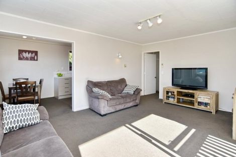 Photo of property in 10 Salford Avenue, Redwood, Christchurch, 8051