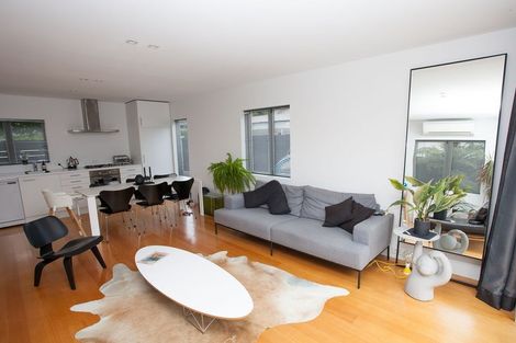 Photo of property in 5 Champion Street, Edgeware, Christchurch, 8013