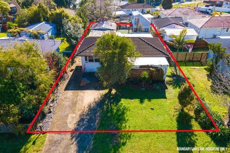 Photo of property in 3 Pendlebury Street, Green Bay, Auckland, 0604
