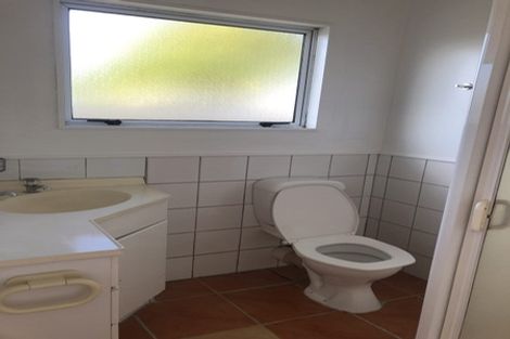 Photo of property in 8 Dennis Road, Papatoetoe, Auckland, 2025