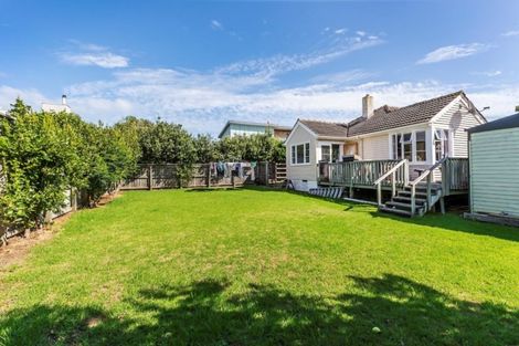 Photo of property in 11 Hector Street, Seatoun, Wellington, 6022